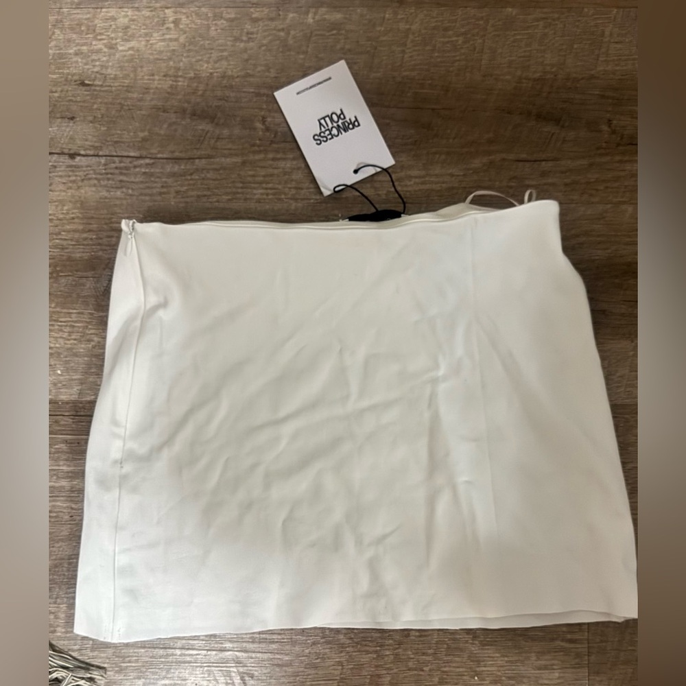 BNWT Princess Polly mini skirt 
Karley low waist
